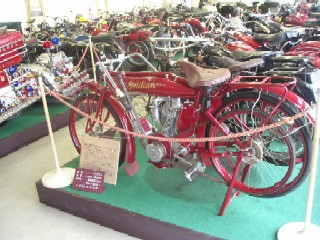 日本で現存する最古のオートバイ、インディアン（1910年製）。