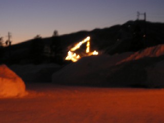 大日ケ岳のダイナランドスキー場のナイターの灯りが幻想的だった。
