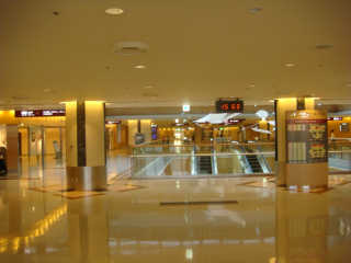 タベ・チャオのある第1ターミナルビル５階。